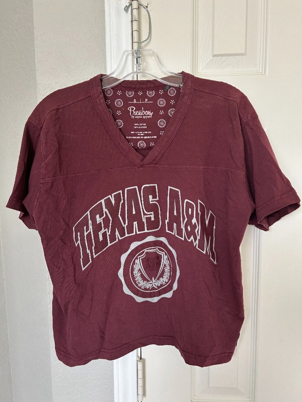 Pressbox by Royce Apparel Texas A&M V Neck T-Shirt - Team Seal on front - Small